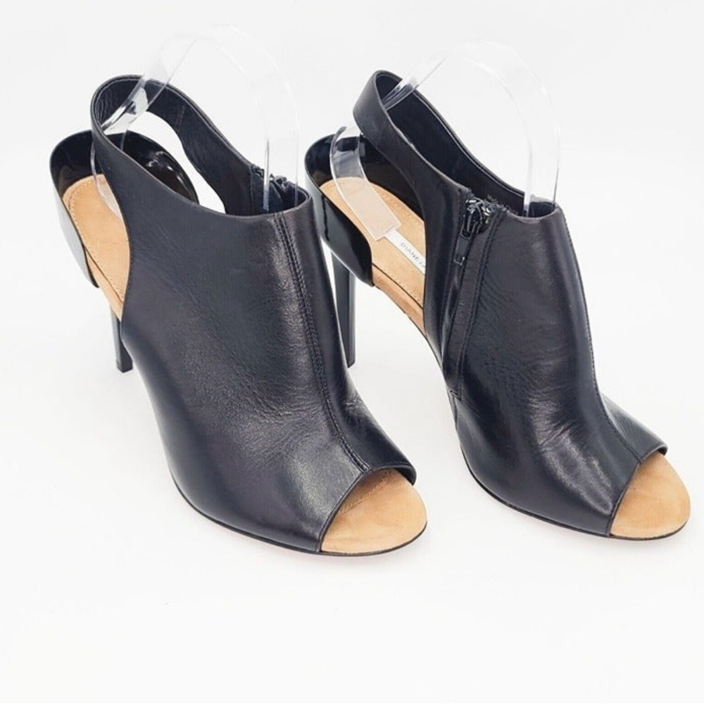 Diane Von Furstenberg DVF Black Open Toe Leather Sandals Size 9
